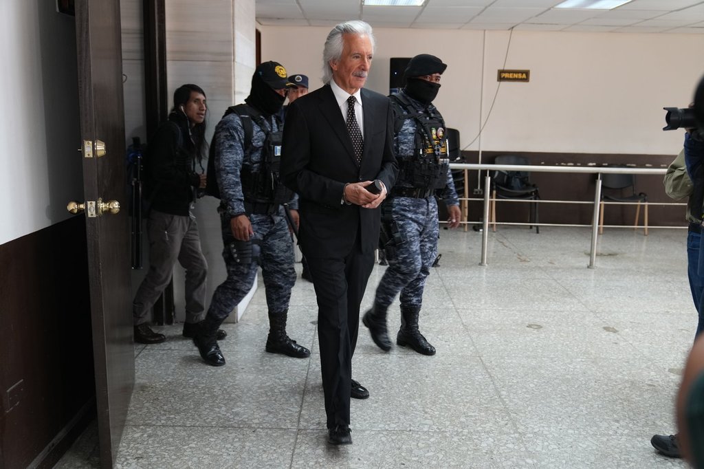 Judge orders jailed Guatemalan journalist José Rubén Zamora returned to house arrest