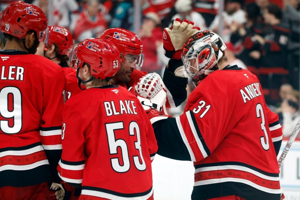 NHLラウンドアップ：ゴスティスビールがハリケーンズをリードし、レッドウィングスに5-2で5連勝