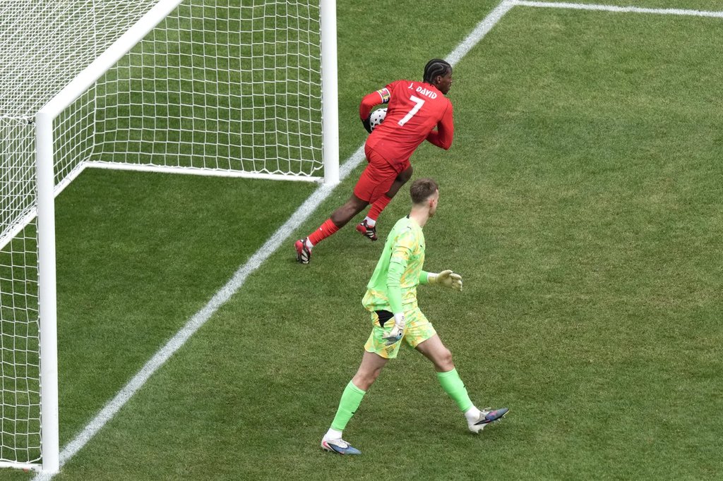 Resale tickets for Canada-Bosnia FIFA World Cup opener in Toronto come at steep cost