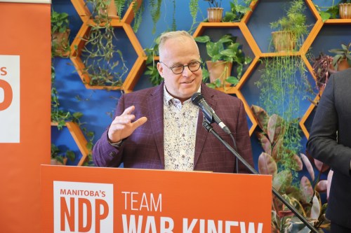 Rick Pauls speaks at a nomination meeting in Killarney on Monday. The former longtime Killarney-Turtle Mountain mayor will represent the NDP in the next election, which is scheduled for October 2027. The Tories had best take the race seriously. (Alex Lambert/The Brandon Sun files)