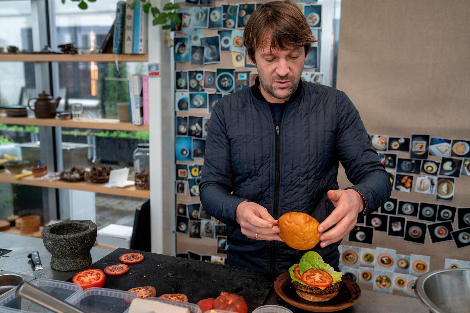 Celebrity chef René Redzepi resigns from iconic Danish restaurant Noma after abuse allegations – Brandon Sun