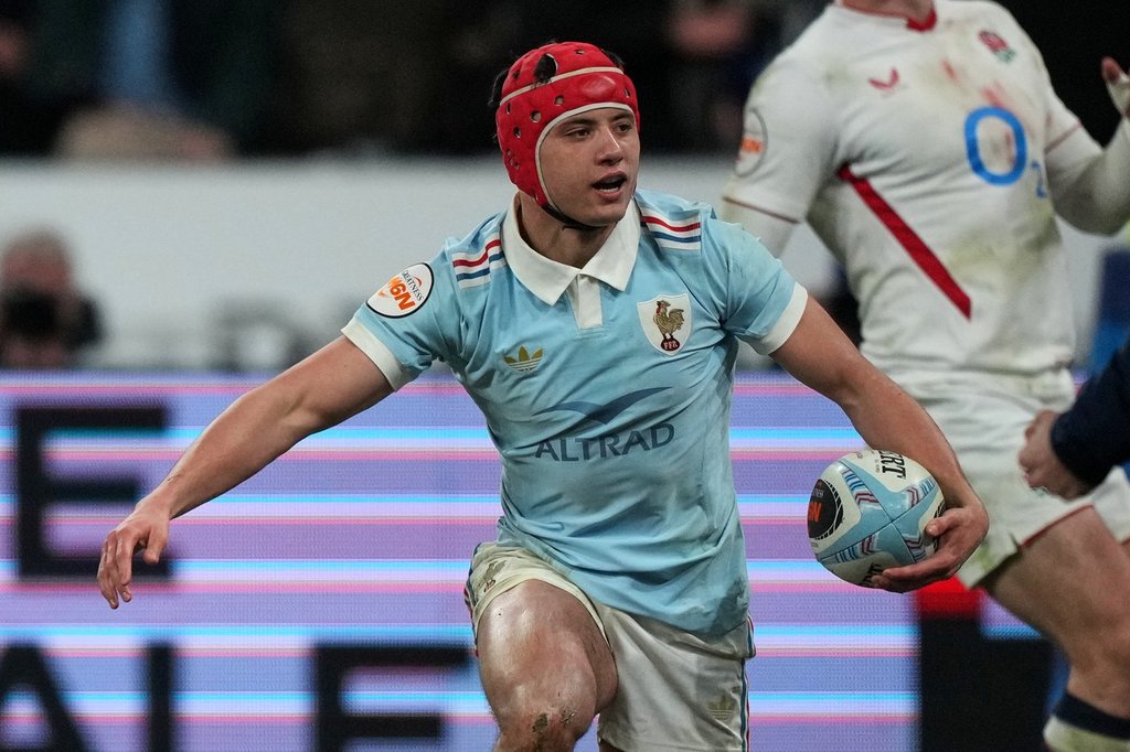 France wins back-to-back Six Nations titles after beating England 48-46 on last-second penalty