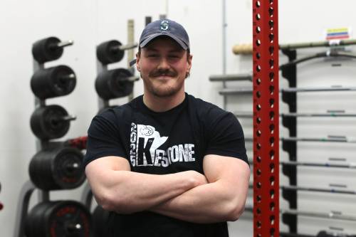 Brandon powerlifter Dustin Everett, shown before a recent training session at Peak Performance, is attending this third provincials in Winnipeg in early May. (Perry Bergson/The Brandon Sun)