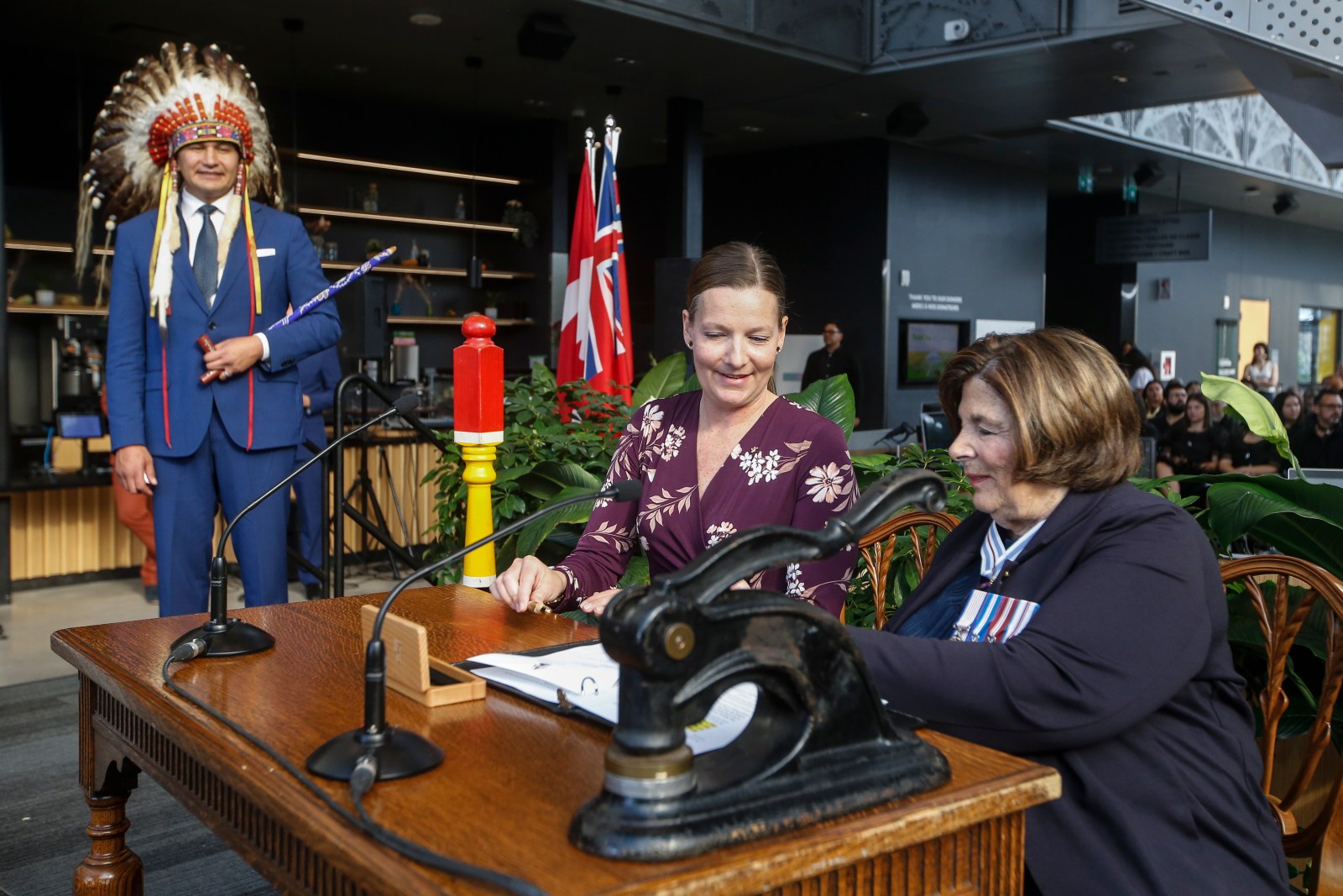 Manitoba education minister says social media ban could start in schools