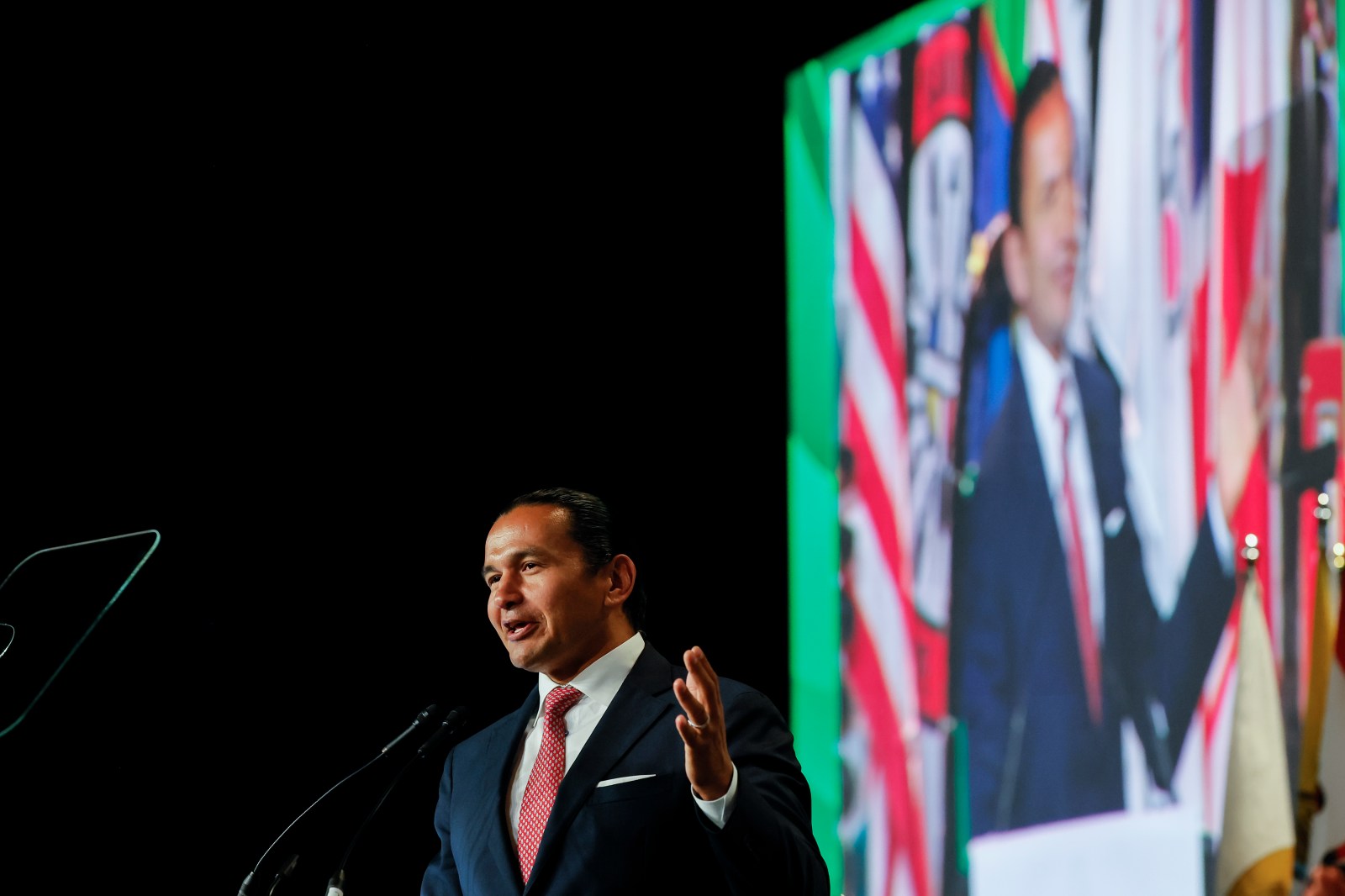 Tech companies could be fined billions under Manitoba’s social media ban: Kinew