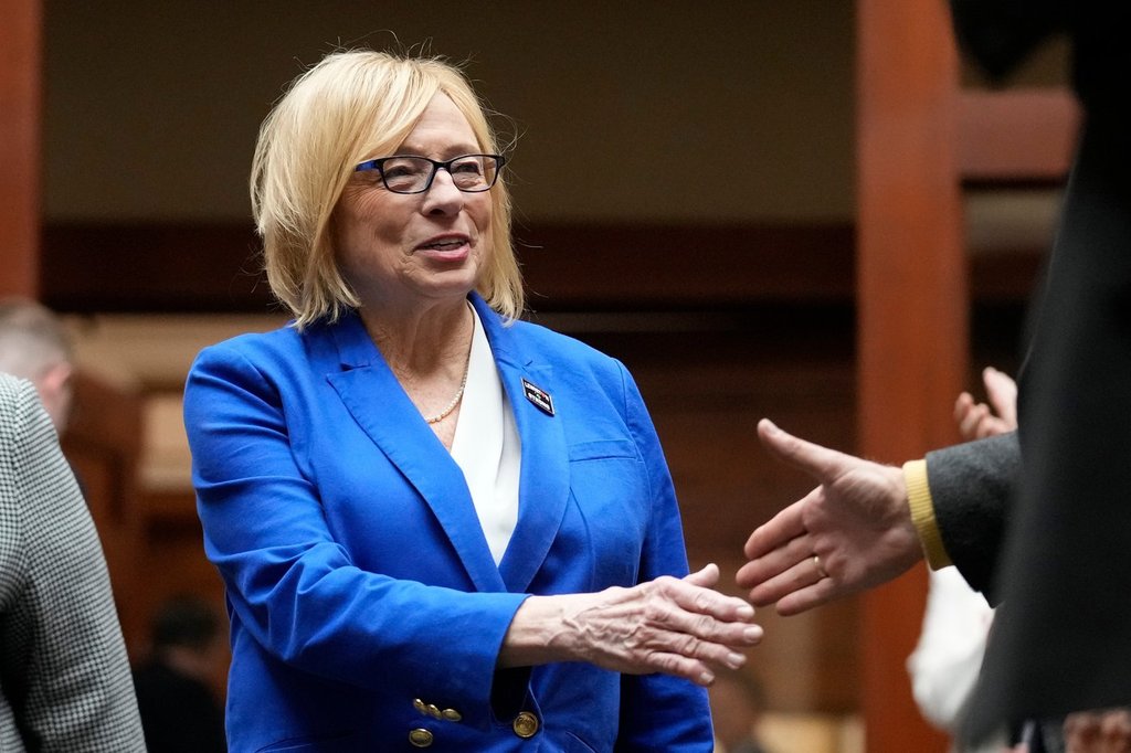 Maine Gov. Mills drops Democratic US Senate bid against Platner, lamenting a lack of campaign funds