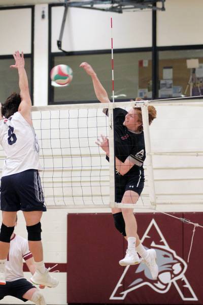 Former Assiniboine College volleyball player Nolan Slate is jumping back into competitive sports as he tees it up in the Golf Manitoba match play qualifier at Scotswood Links today. (Thomas Friesen/The Brandon Sun)