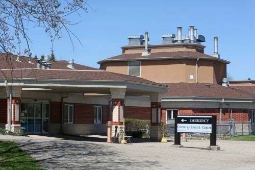The emergency entrance to the Carberry Plains Health Centre. (Matt Goerzen/The Brandon Sun files)