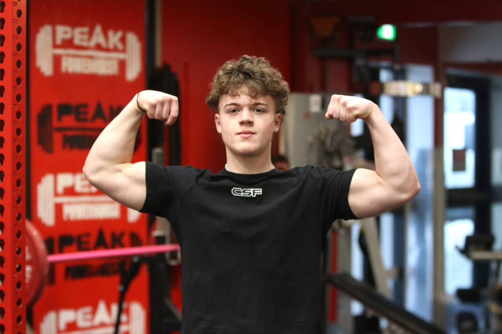Lecheminant lifts way to world