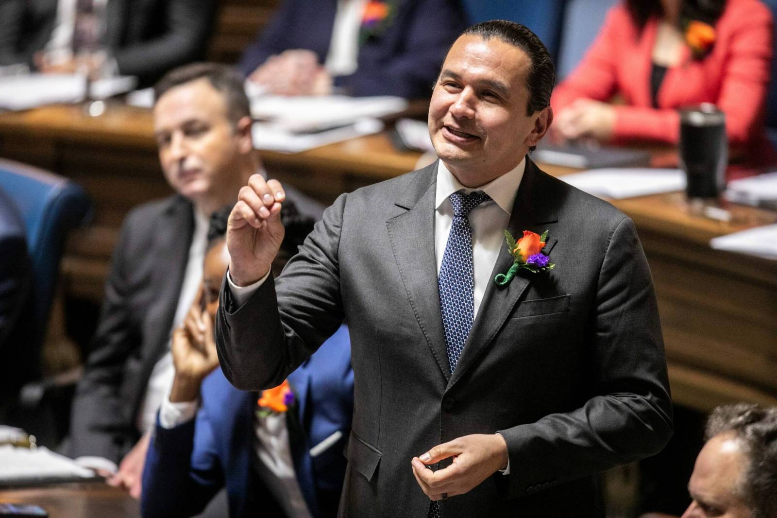 Premier vows to extend sitting unless budget bill passes