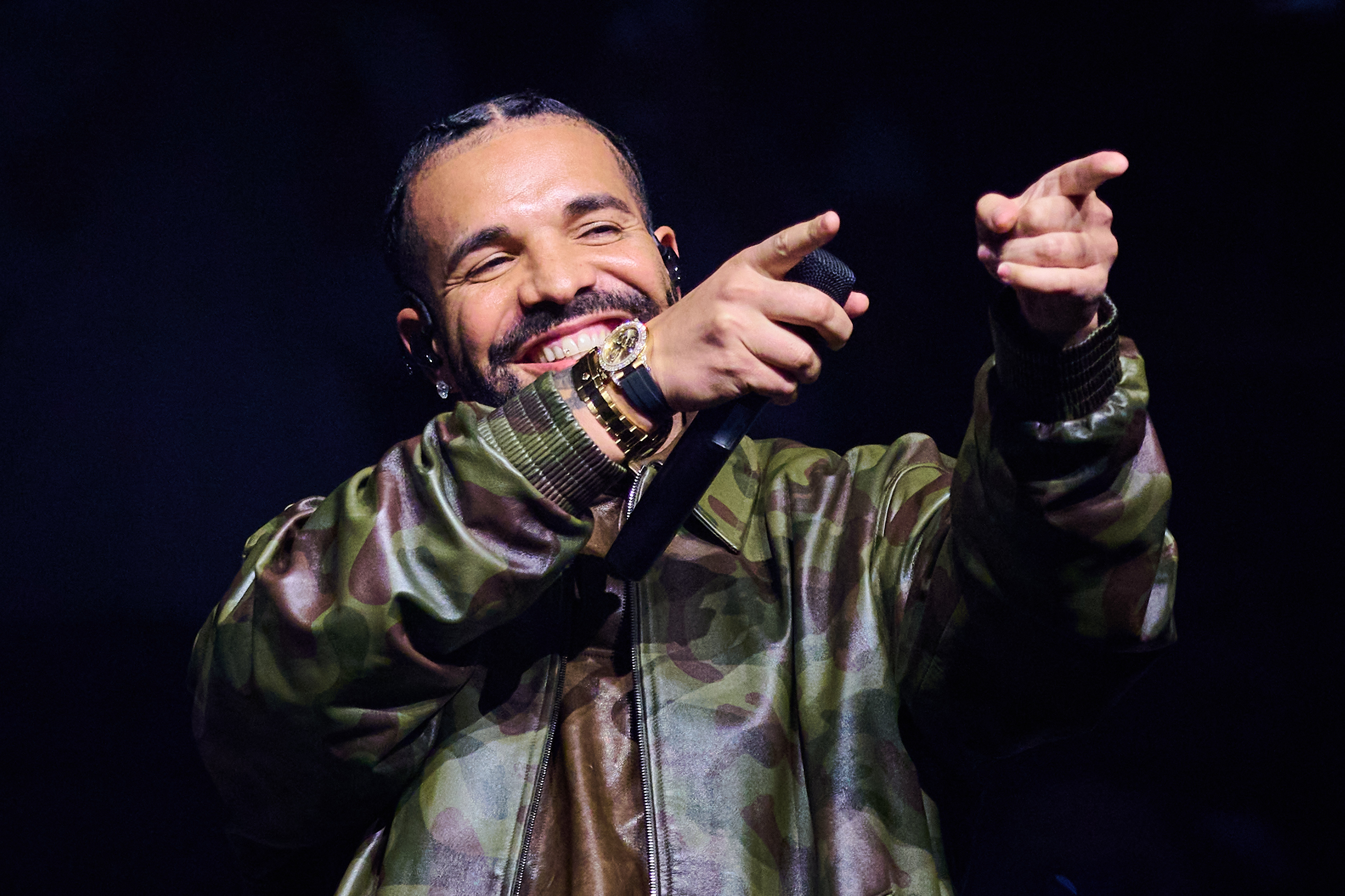 Drake Officially Surpasses Michael Jackson With Historic Billboard Hot 100 Record
