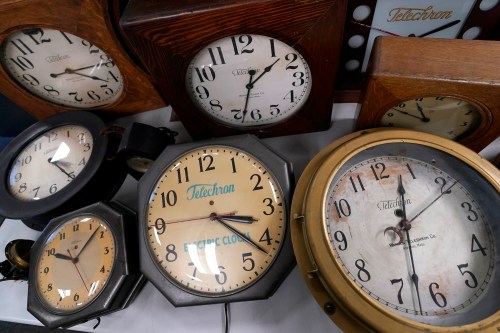 The province's approach to seeking public input on the idea of scrapping the practice of switching between standard and daylight savings time raises questions of government bias. (The Associated Press files)