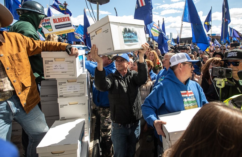 Elections Alberta kicks off hiring spree ahead of ‘colossal’ fall referendum vote