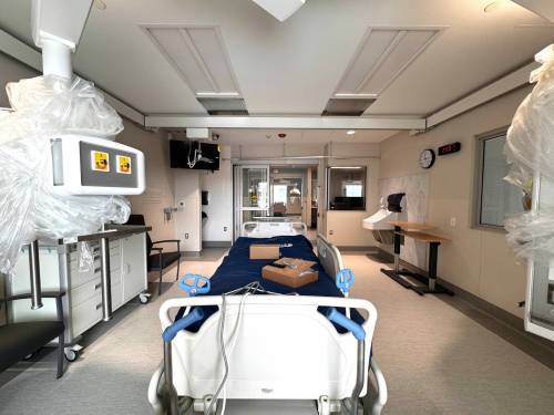 One of the newly built Intensive Care Unit rooms at Brandon Regional Health Centre as shown during a media tour on April 1. (Weichen Zhang/The Brandon Sun files)