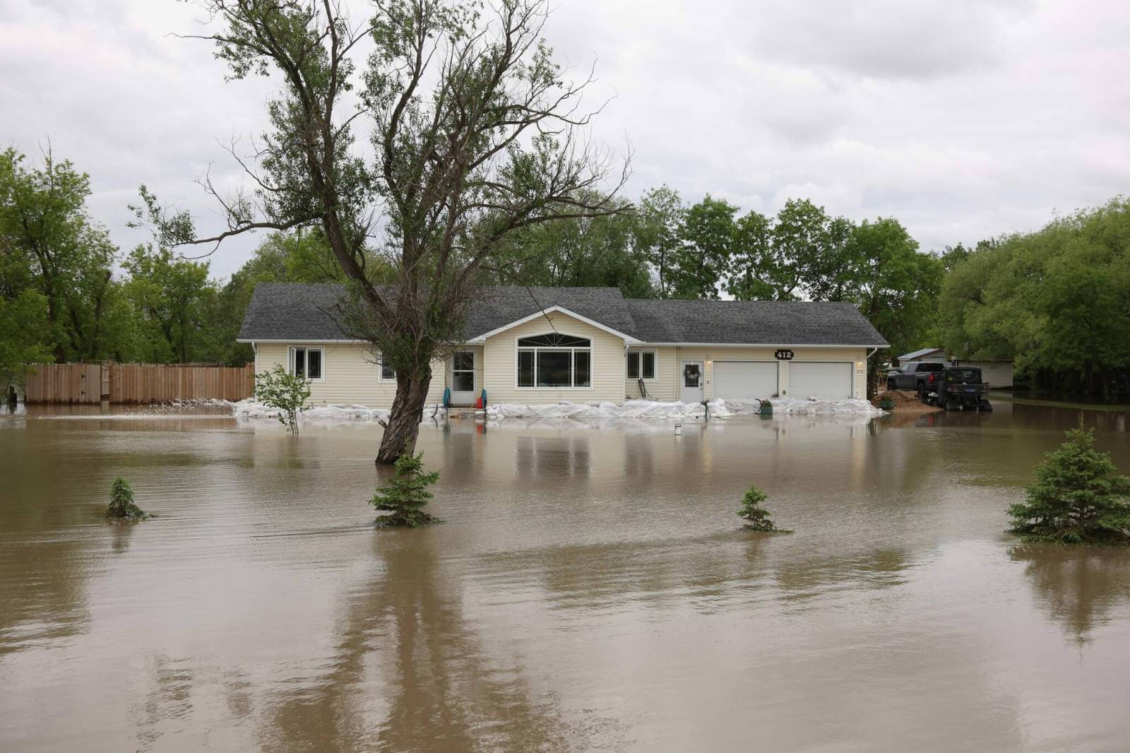 Kinew vows financial aid on way for flood victims