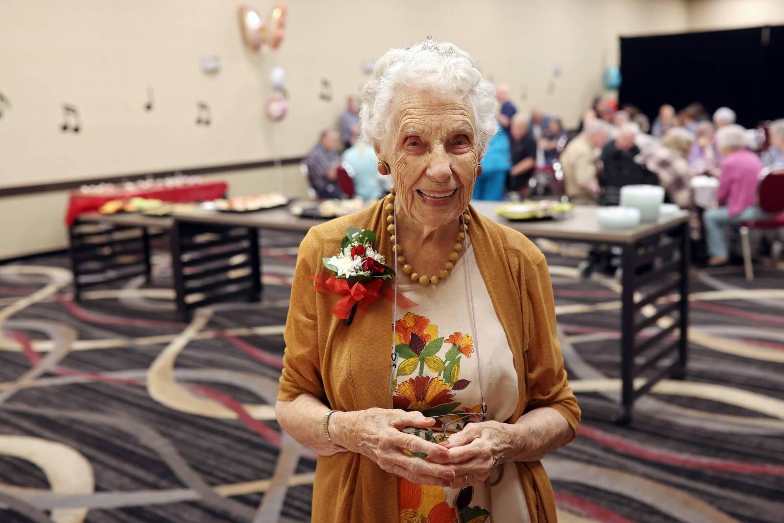 Brandon, Shoal Lake among party stops as Edith Edmundson celebrates 105th birthday