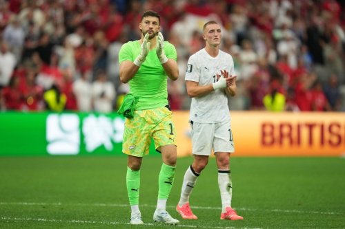 New Zealand goalkeeper Max Crocombe (1) reacts alongside Finn Surman (16) after losing the World Cup Group G soccer match between New Zealand and Egypt in Vancouver, British Columbia, Sunday, June 21, 2026. (AP Photo/Abbie Parr)