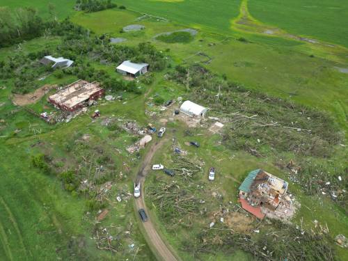 Tornado researchers visit Rossburn