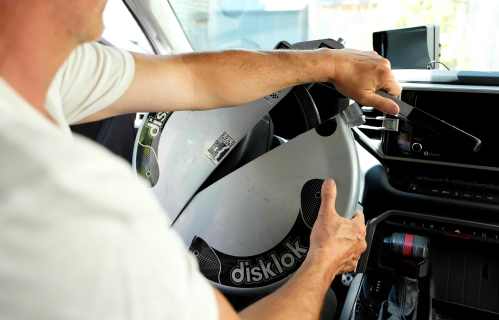 An anti-theft steering wheel lock is fitted to a vehicle in Ottawa on Monday, July 20, 2026. THE CANADIAN PRESS/Justin Tang