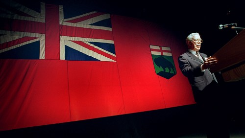 Former Manitoba premier Duff Roblin speaks at a Progressive Conservative fundraiser in Winnipeg in June 1997, just months after the Red River floodway saved the city from flooding that spring. (Phil Hossack/Winnipeg Free Press files)