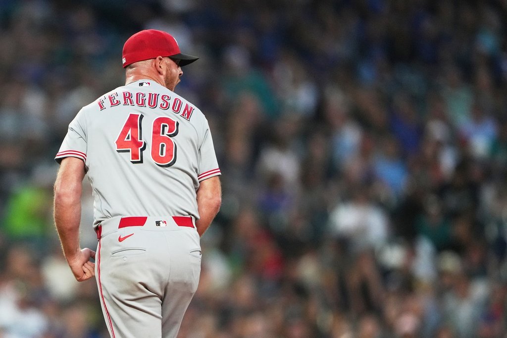 Reds’ Ferguson apologizes for outburst toward umpire Bill Miller that went viral