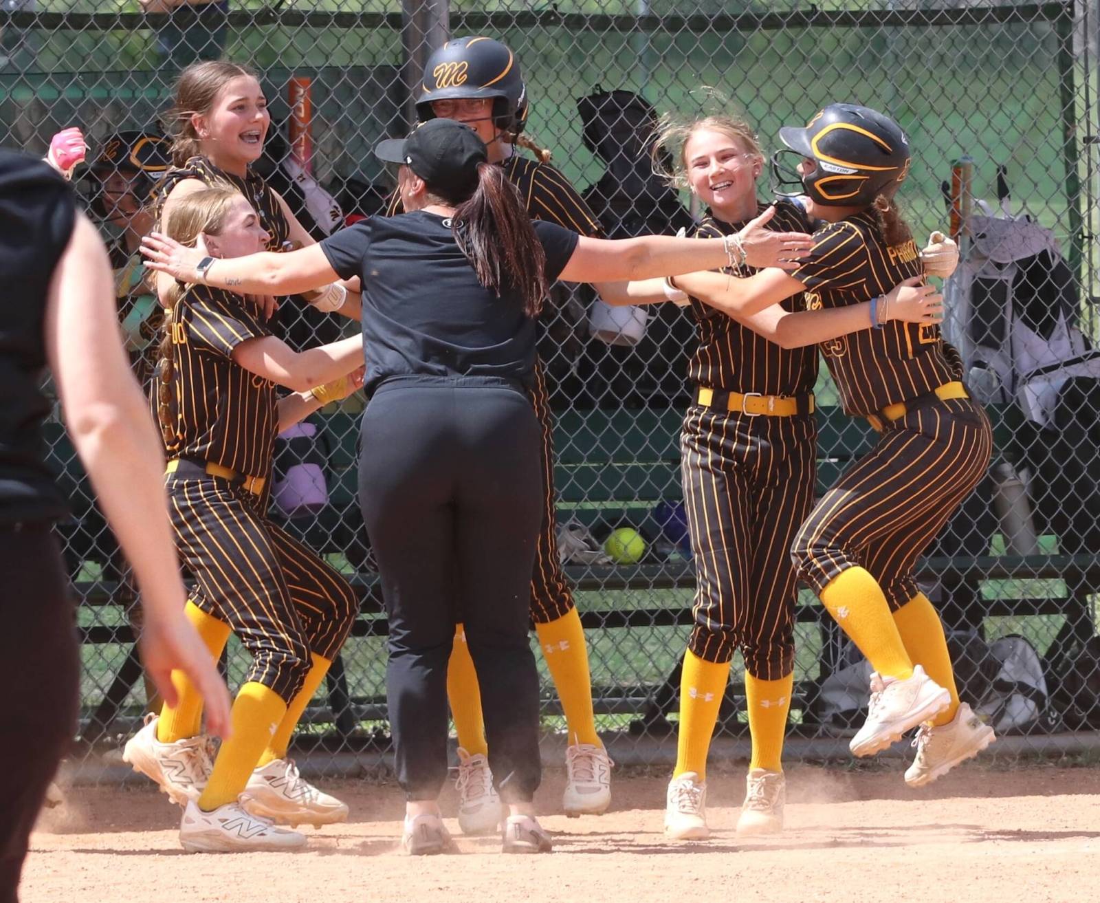 U13 Magic look for rebound at westerns
