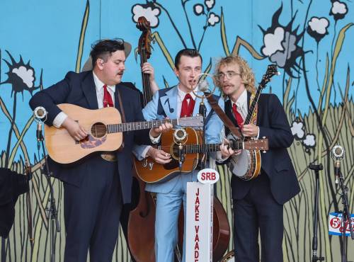 Jake Vaadeland and the Sturgeon River Boys perform this evening on the Fusion Credit Union Stage at the Riverbank Discovery Centre. (John Woods/Winnipeg Free Press files)