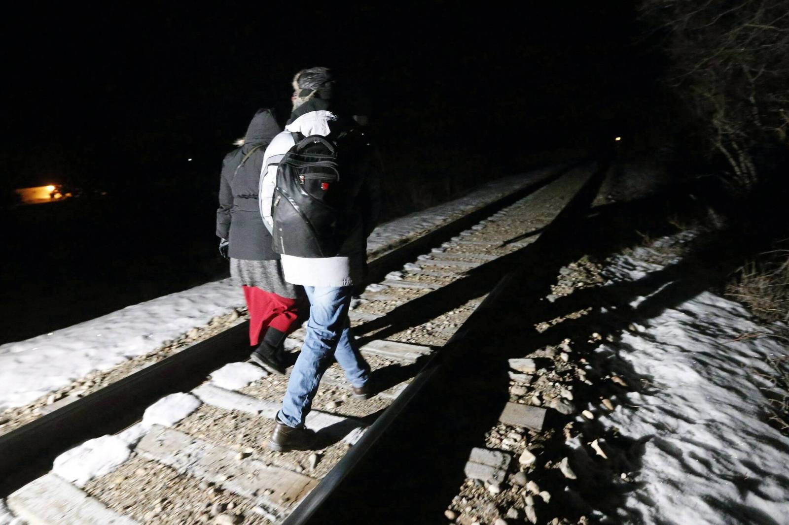 Somali refugee admits he helped smuggle African migrants into province for money