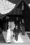 Japanese Emperor Hirohito visits Yasukuni Shrine in Tokyo, on Nov. 21, 1975. (Kyodo News via AP)