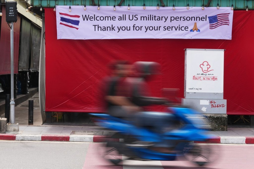 After more than 9 months at sea, the USS Abraham Lincoln arrives in Thailand