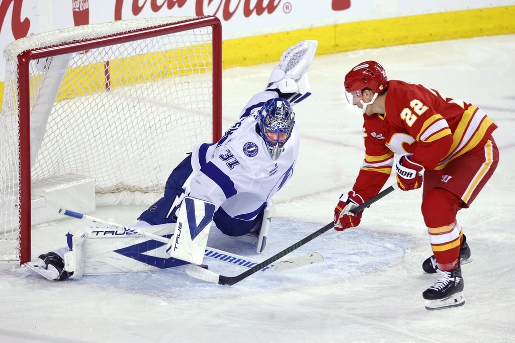 Senators acquire goaltender Jonas Johansson from Lightning for future considerations