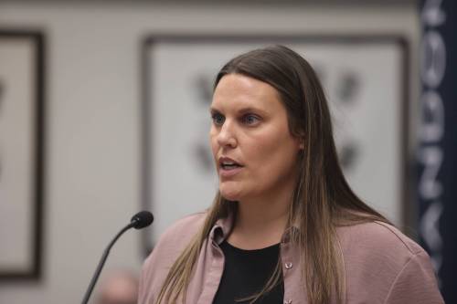 City of Brandon recreation director Heather Reimer speaks at the Sept. 8 council meeting. (Alex Lambert/The Brandon Sun)