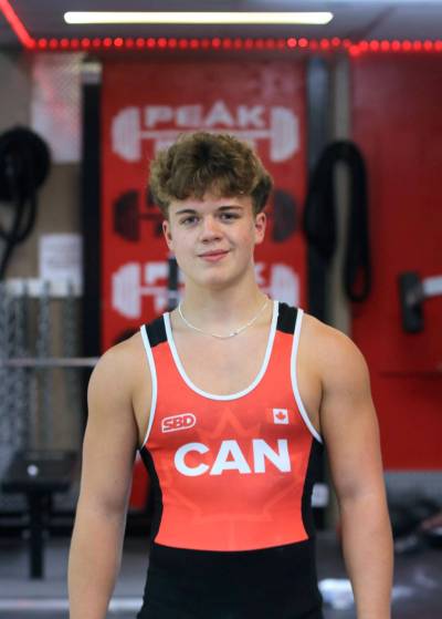 Orson Lecheminant of Brandon, shown at Peak Performance last month, won the bench press title in his weight class at the Commonwealth Powerlifting Championships in Winnipeg on the weekend. (Perry Bergson/The Brandon Sun)