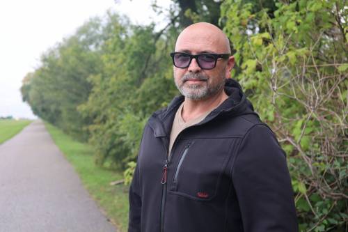 Brandon realtor Quentin Derhak, a candidate for Ward 3 in the Oct. 28 municipal election, stands on a walking path along Victoria Avenue on Friday. (Alex Lambert/The Brandon Sun)