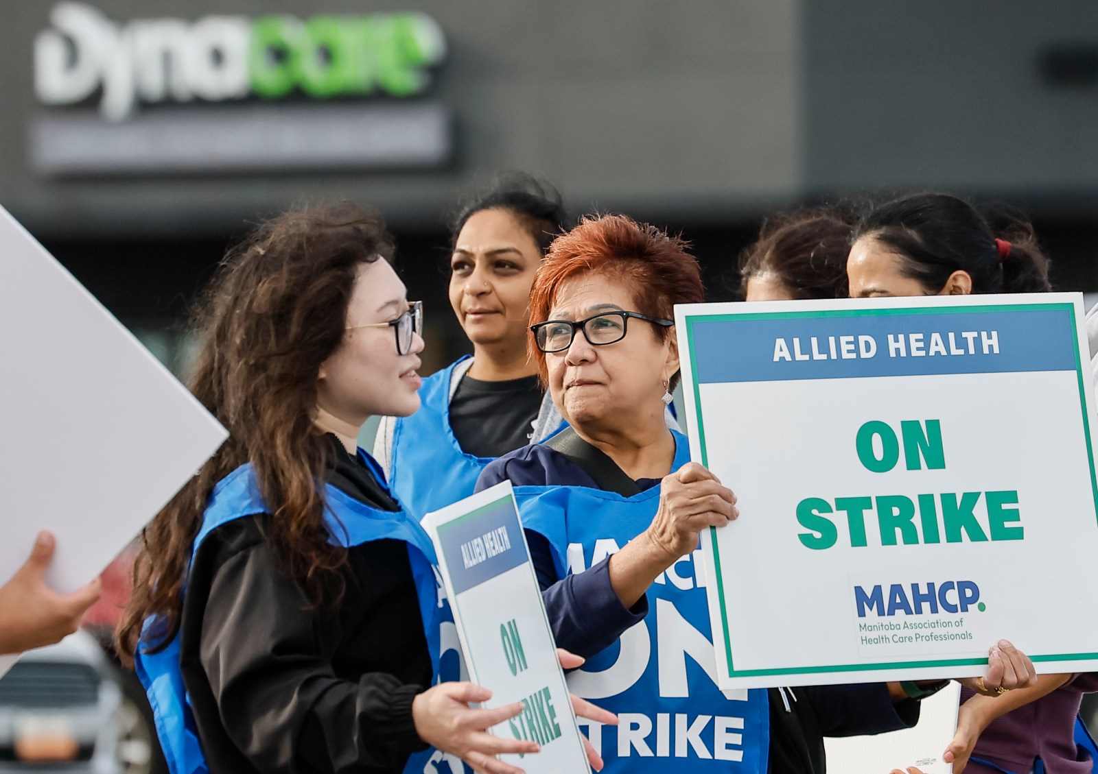 Medical lab workers in Manitoba ordered back to work after one-day strike