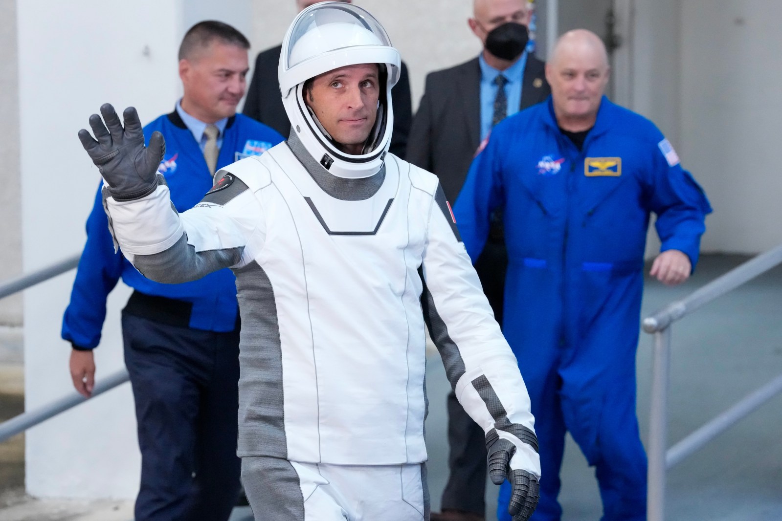 In the news today: Canadian in orbit, Alberta separatists unmoved, k.d. lang honoured