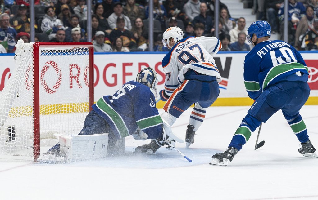 McDavid puts up five points, Edmonton Oilers outlast Vancouver Canucks for 9-7 win