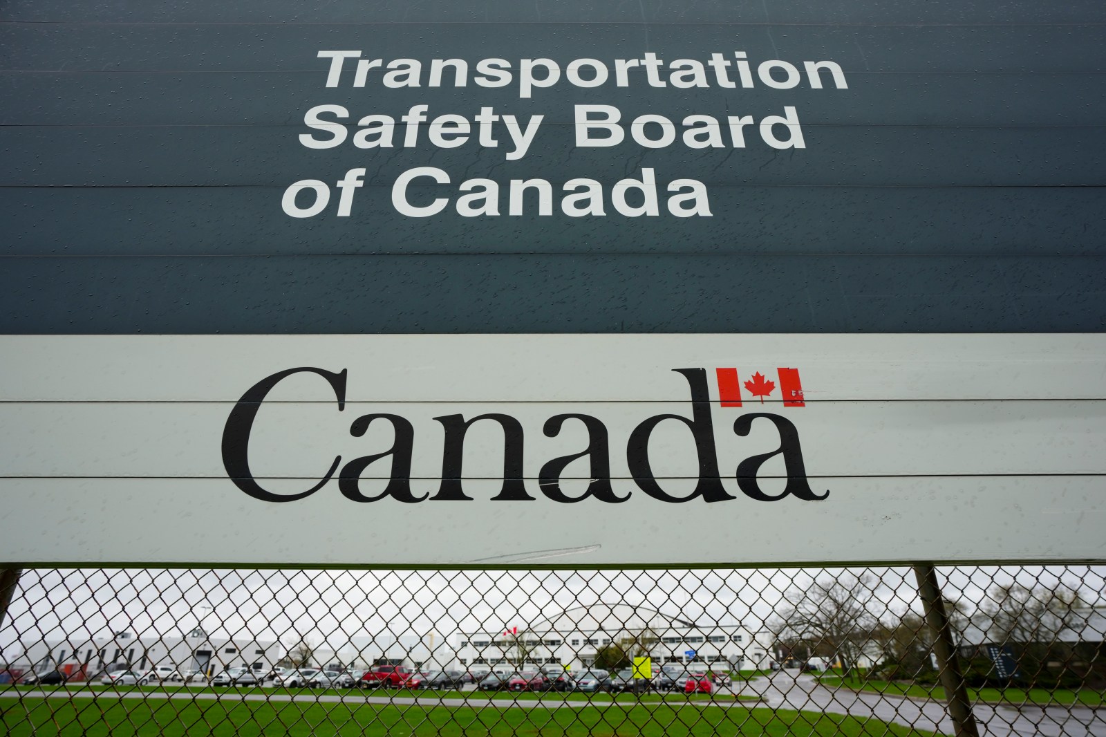 Transportation Safety Board investigating after two pilots found dead near Regina