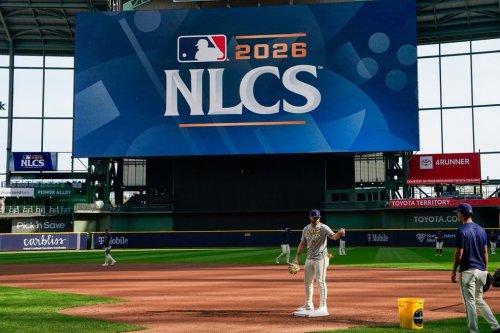 Milwaukee Brewers first baseman Jake Bauers practices ahead of Game 1 of baseball's National League Championship Series between the Milwaukee Brewers and the Los Angeles Dodgers, Saturday, Oct. 10, 2026, in Milwaukee. (AP Photo/Kyla Wolf)