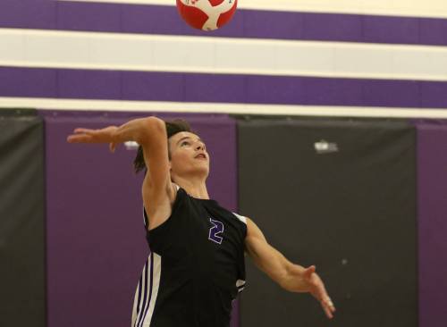Vincent Massey&rsquo;s Grady Sumner has shifted from libero to middle blocker for his Grade 11 season. (Thomas Friesen/The Brandon Sun)