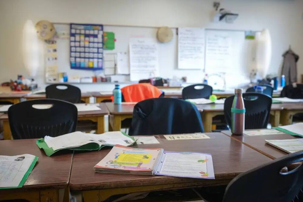 Schmidt orders ban on private teacher-student messaging